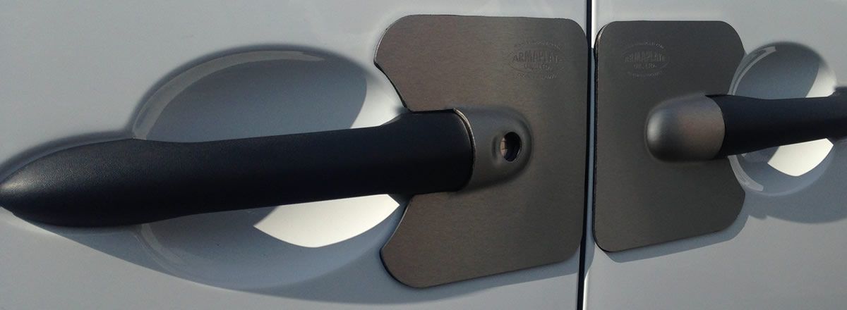 Chiusure di sicurezza per porte furgoni testate e certificate per massima sicurezza